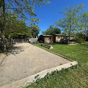 https://la-roulotte-du-verdon.fr-provencehotel.com